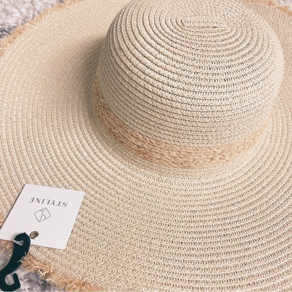 Frayed Edge Straw Floppy Hat - Picture 6 of 9
